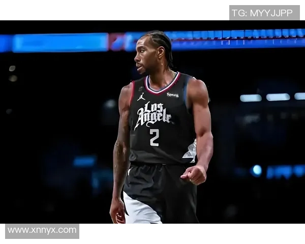 快船与掘金对决中伦纳德每场得分表现分析与统计