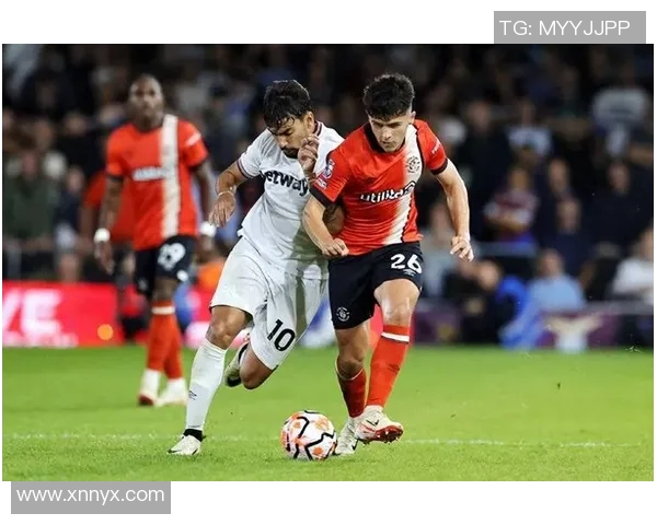 欢呼吧诺丁汉与卢顿的激烈对决期待精彩瞬间与激情碰撞