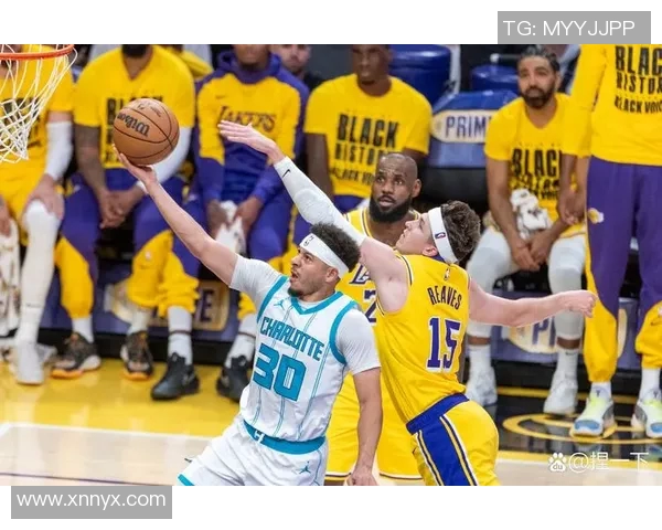 湖人火箭巅峰对决球皇争霸赛场再掀波澜 湖人火箭巅峰对决球皇争霸赛场再掀波澜