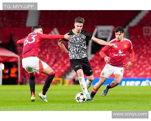 红魔对决蓝月亮曼联与曼城德比战的激情与荣耀