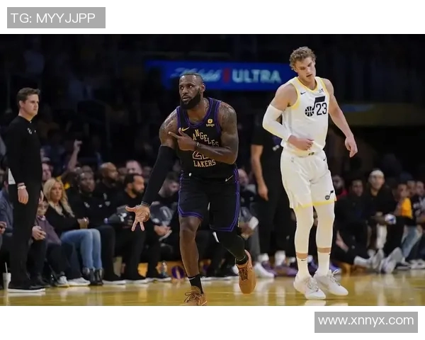 湖人对阵爵士精彩比赛回放分析与精彩瞬间回顾