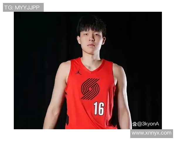 篮球明星亲临校园关爱青少年运动员激励梦想与奋斗精神